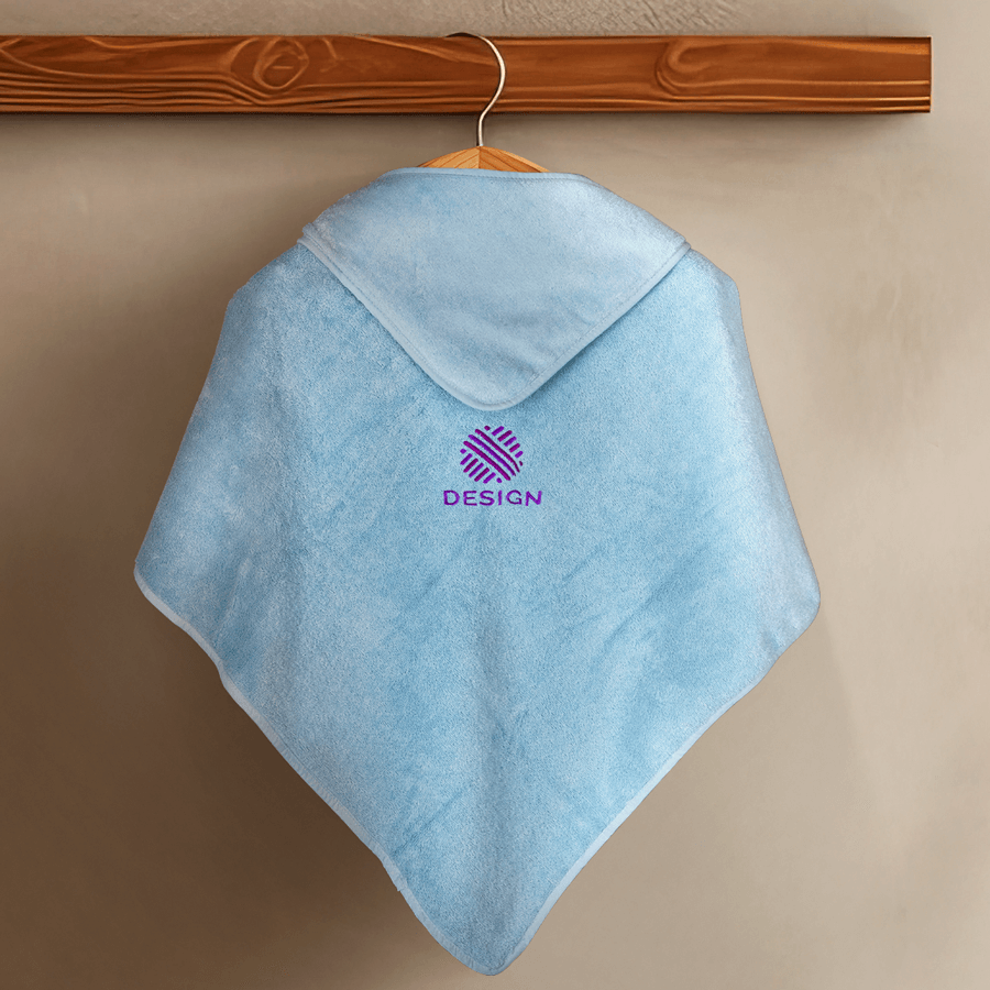 Baby-Badeumhang in Blau, individuell bestickt mit Wunschmotiv