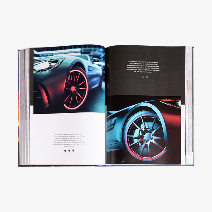Buch mit rundem Hardcover und farbigem Inhalt im DIN-A4-Format