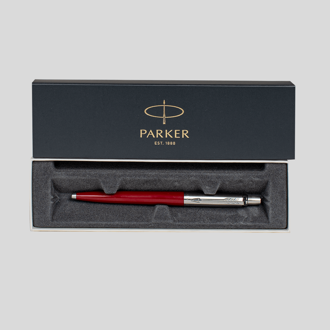 Roter Parker-Kugelschreiber mit individuellem UV-Druck in einer Schachtel