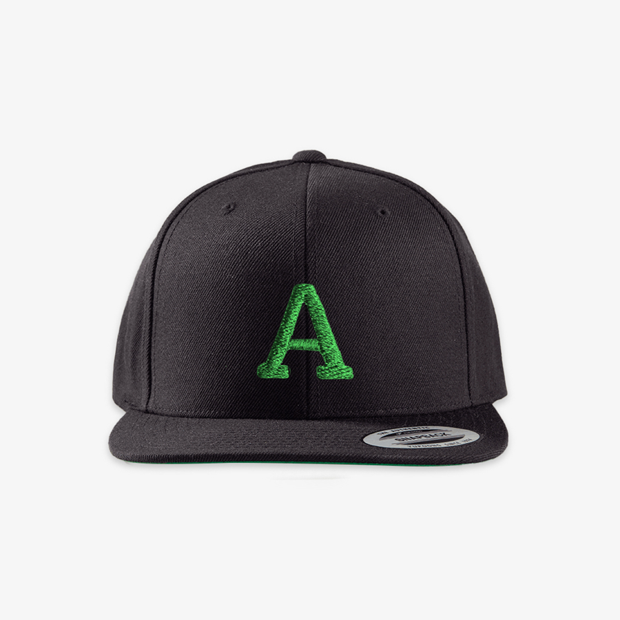 Cap Premium Snapback in Schwarz mit grüner 3D-Stickerei vorne