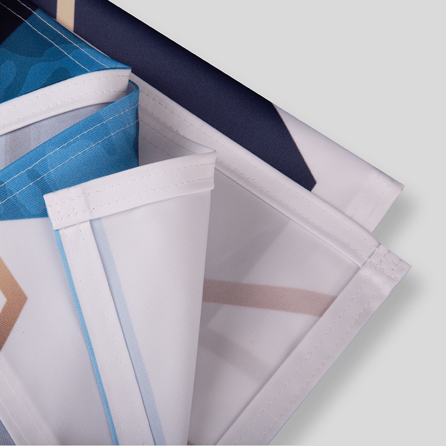 Detailaufnahme einer hochwertigen Textil-Tischdecke aus 100 % Polyester, individuell bedruckt