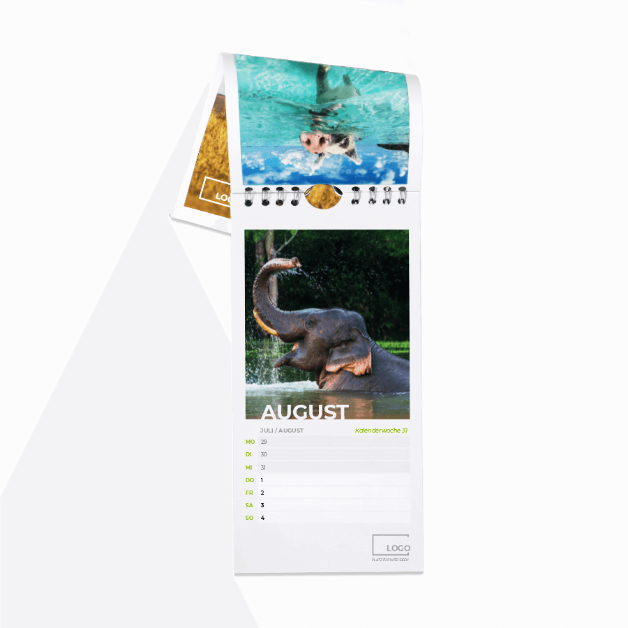 Aufgeschlagener Wochen-Wandkalender im beliebten DIN-lang-Format