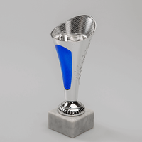Pokal KELCH silber/blau auf Sockel, stehend