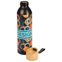 Aluminiumflasche mit Bambusdeckel und Trageschlaufe bedruckt