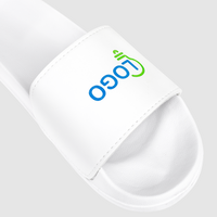 Badeschlappen mit Kunstlederriemen, rechte Schühe bedruckt