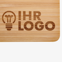 Holzbrettchen, graviert, liegend, details