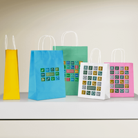 Beidseitig farbig bedruckte Papiertragetasche in S mit Papierkordeln