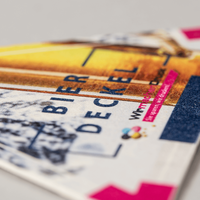 Bierdeckel, farbig bedruckt, Dreieck, liegend