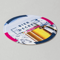 Bierdeckel farbig bedruckt, Kreis Form mit Loch, liegend