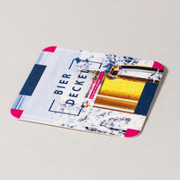 Bierdeckel quadratisch, farbig bedruckt, liegend