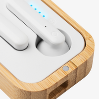 Bluetooth 5.0 In-Ear-Kopfhörer mit Ladebox aus Bambus und Freisprechfunktion Details Ladebalken