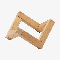 Bluetooth-Lautsprecher im Monddesign mit LED-Beleuchtung Halterung