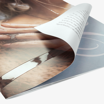 Broschüre mit partiellem Relief-Lack