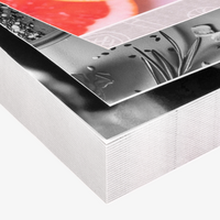 Buch Softcover, SW bedruckt, liegend, details