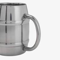 Nahaufnahme Henkel von unbedrucktem Cocktailbecher