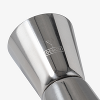 Messbecher aus Edelstahl mir Gravur auf Oberseite