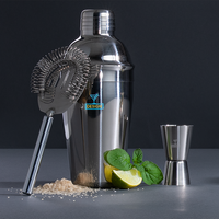 dreiteiliges Set in Szene gesetzt