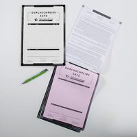 Durchschreibesätze mit Stift, liegend