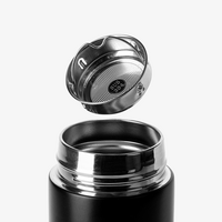 Edelstahl-Isolierflasche mit Teefilter und Korkboden 460 ml Detail Deckel Teesieb