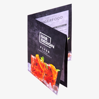 Faltblatt, gefalzt auf DIN A4, aufgestellt