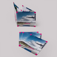 Faltblatt gefalzt auf Quadrat 12,0 cm x 12,0 cm vertikaler 3-bruch Fensterfalz 8-seitig farbig bedruckt