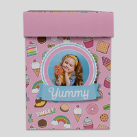 Faltschachtel mit Klickverschluss (8 x 8 x 11 cm) einseitig bedruckt, Vorderseite 