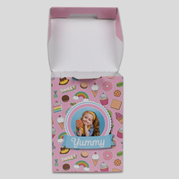 Faltschachtel mit Klickverschluss (8 x 8 x 11 cm) einseitig bedruckt, Vorderseite, Seite