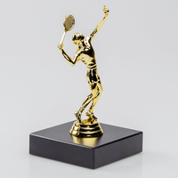 Figurenpokal Tennis auf Sockel, Gold, stehend