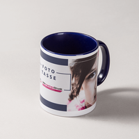 dunkelblaue Fototasse, Innenseite und Henkel dunkelblau, außen Druck in Fotoqualität