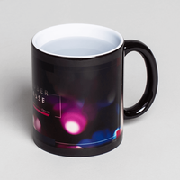 Fototasse MAGIC, Tasse schwarz, Motiv wird teilsichtbar, Seitenansicht