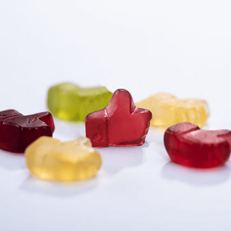 Fruchtgummi, verschiedene Farben, Daumen Form