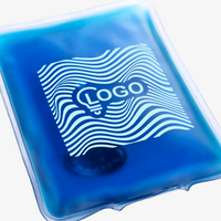 Nahaufnahme Druckfläche von blauem Wärmekissen Rechteck