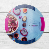 Glas Schneidebrett rund, farbig bedruckt mit Text, liegend