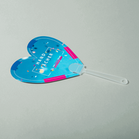 Handfächer, Herz Form mit Griff, farbig bedruckt mit Text, liegend