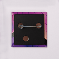 Ansteckbutton, farbig bedruckt, liegend, Rückseite mit Ansteckadel