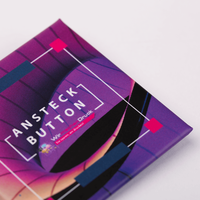 Ansteckbutton, farbig bedruckt, liegend