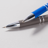  Druckbleistift, liegend, verschiedene Farben