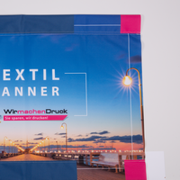 Banner, farbig bedruckt mit Hohlsaum, liegend
