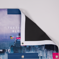 Textilbanner, farbig bedruckt, Umsäumt mit Ösen, geklappt mit Schwarzer Rückseite