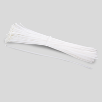 Kabelbinder, weiß, liegend