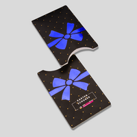 Kartenhülle Schuber 9,0 x 6,0 cm mit einseitig partiellem UV-Lack