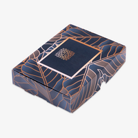 Klappdeckelschachtel, farbig bedruckt, geschlossen