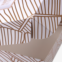 Klappdeckelschachtel, farbig bedruckt, offen, details