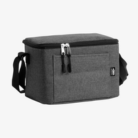 Kühltasche mit isothermem Innenfutter und Außentasche, Personalisierung auf Anfrage