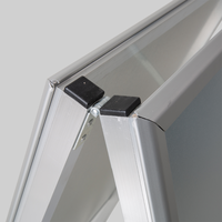 Kundenstopper Standard 50 x 70 cm, 32 mm, Gehrungsecken, geschlossen Detail