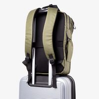 Laptop-Rucksack aus wasserdichtem RPET, mit Koffergurt