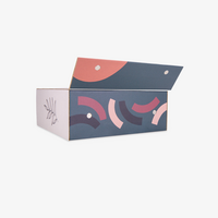 Box, farbig bedruckt, geschlossen