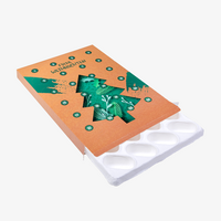 Adventskalender, farbig bedruckt, offen