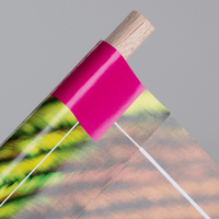 Papierfahne mit Holzstab, bedruckt mit Text, Pfauenauge Motiv