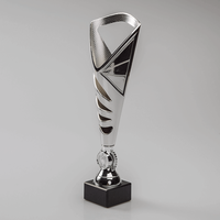 Pokal FACKEL silber, auf einem granitfarbenen Sockel